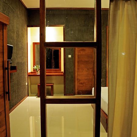 Good Heart Hotel Gili Trawangan Buitenkant foto