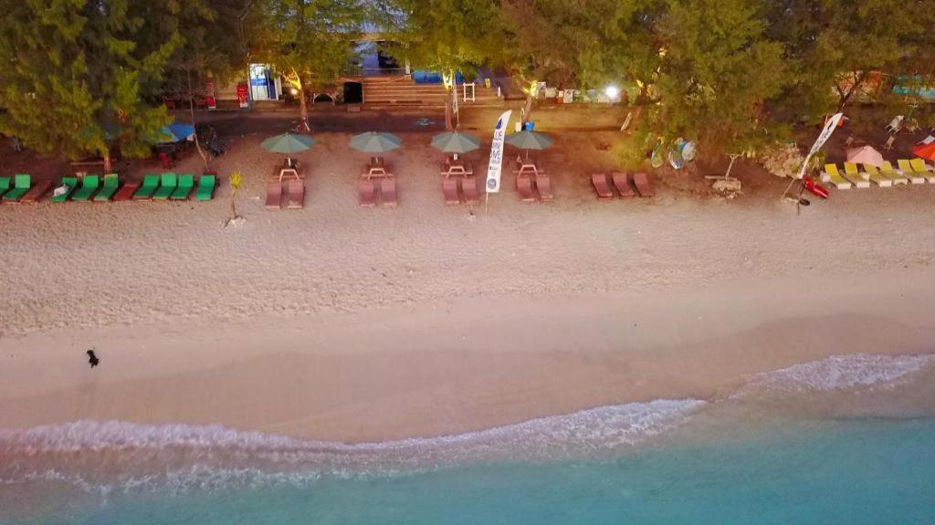 Good Heart Hotel Gili Trawangan Buitenkant foto
