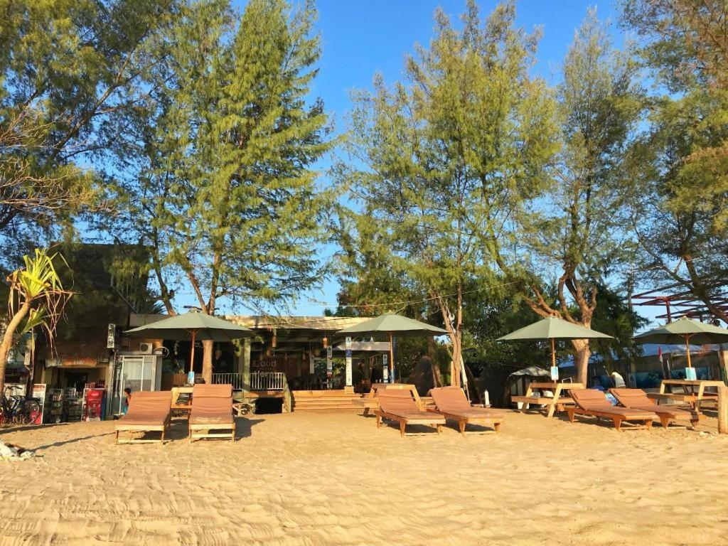 Good Heart Hotel Gili Trawangan Buitenkant foto