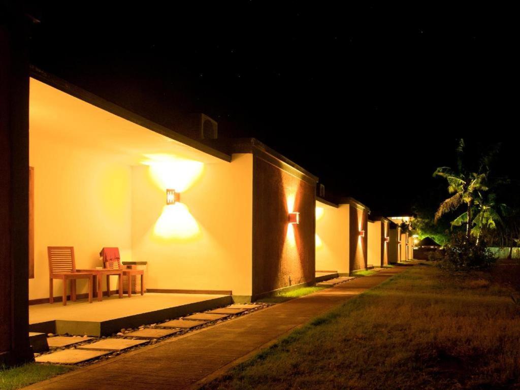 Good Heart Hotel Gili Trawangan Buitenkant foto